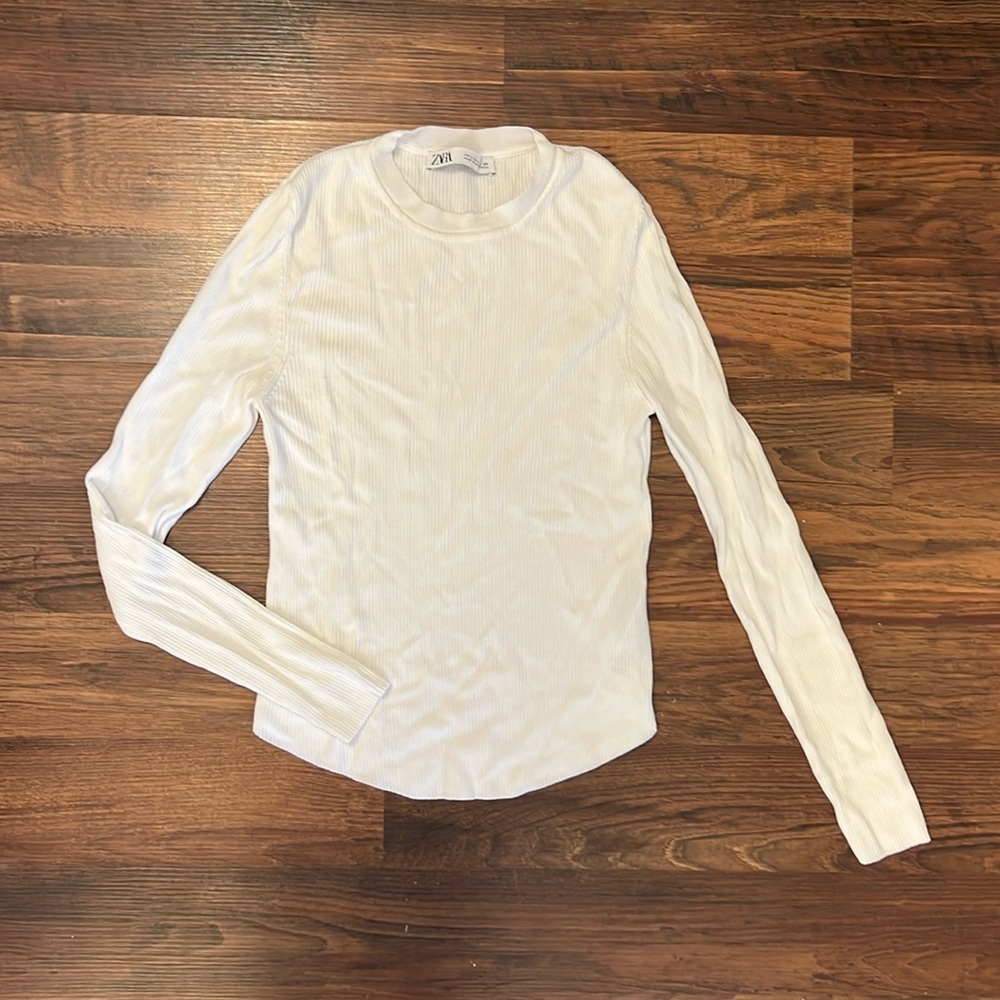 ZARA, women’s long sleeve shirt, white, ribbed design. Large
